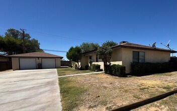Building Photo - 9848 Sally Ave