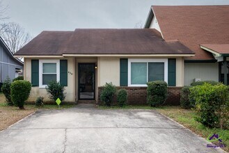 Building Photo - 420 Westcliff Cir