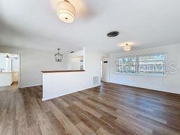 Foto del edificio - 1001 Chinaberry Rd