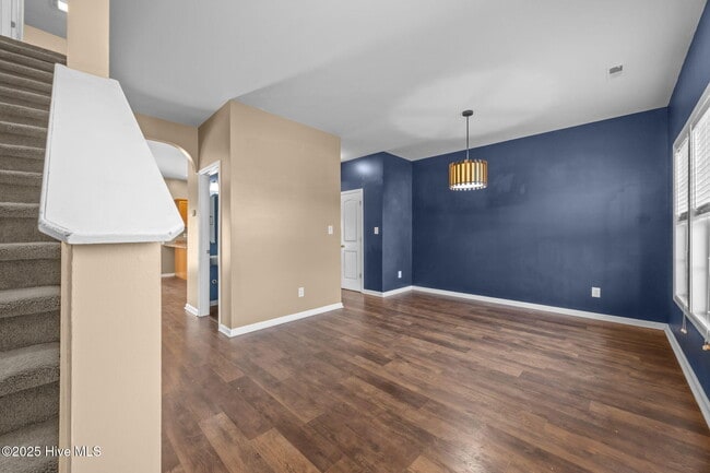 Building Photo - 111 Amberwine Cir