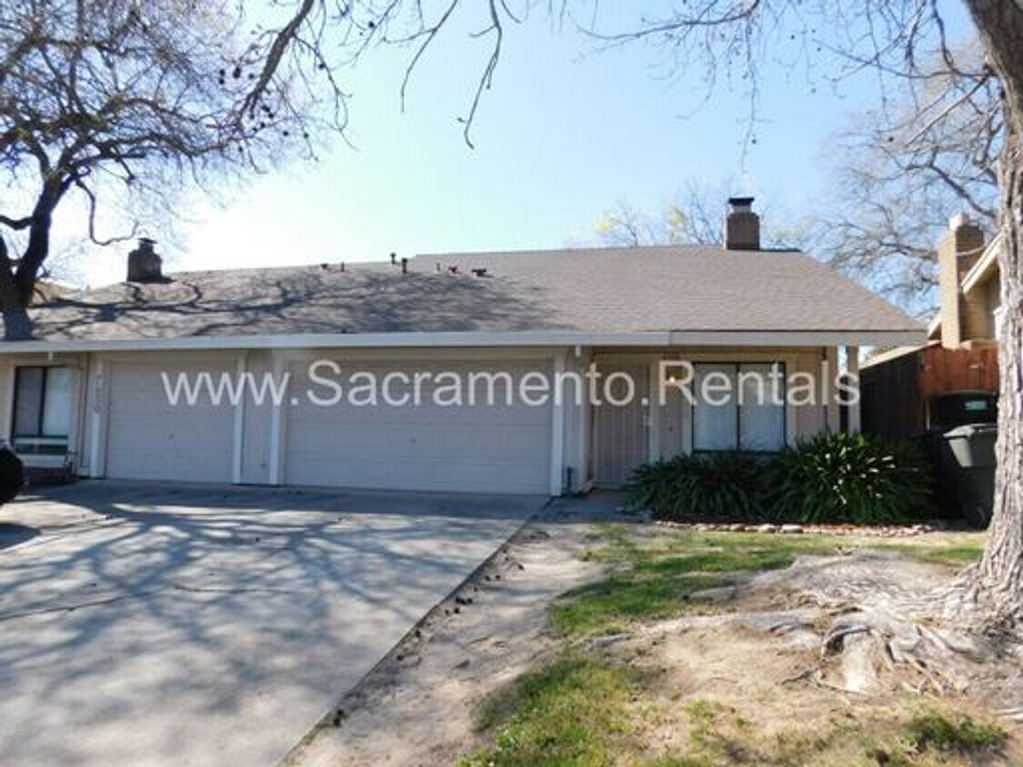 Primary Photo - Beautifully Updated 2bd/2ba Fair Oaks Dupl...
