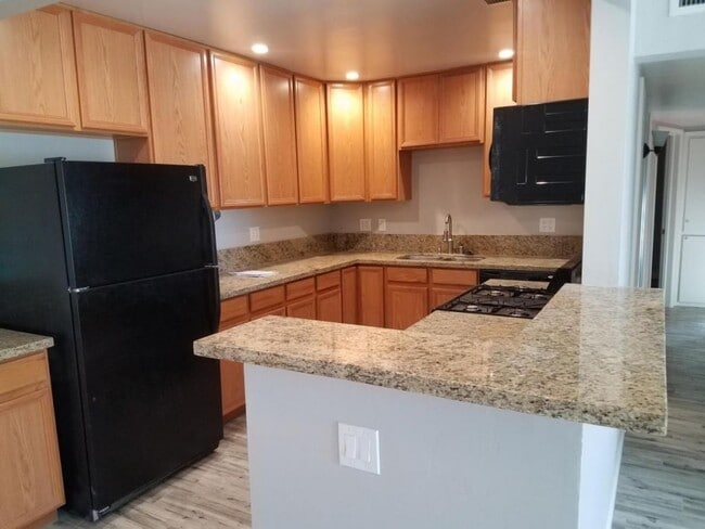 Building Photo - 4235 N 45th St, Phoenix, AZ 85018
