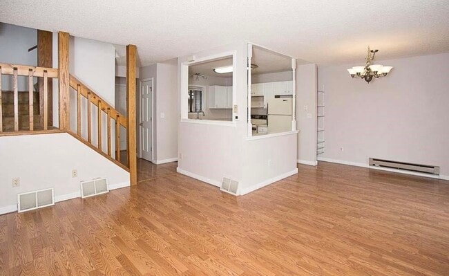 Building Photo - 3400 Canyon Dr