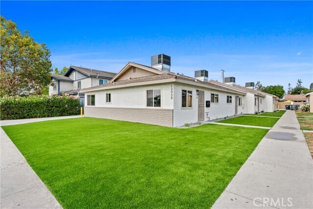 Building Photo - 12958 Yorba Ave