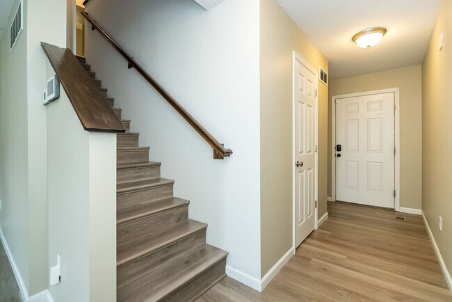 Building Photo - Three Bedroom in Charlestowne Crossing