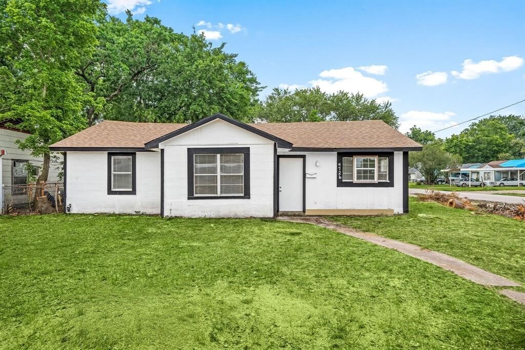 Foto principal - 4726 Angleton St