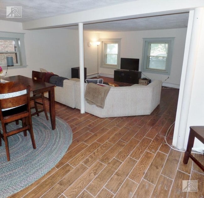 Building Photo - 19 South St