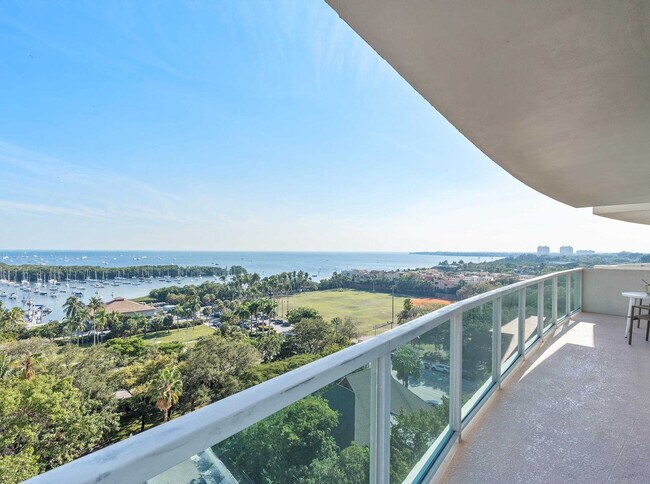Foto del edificio - 2889 McFarlane Rd
