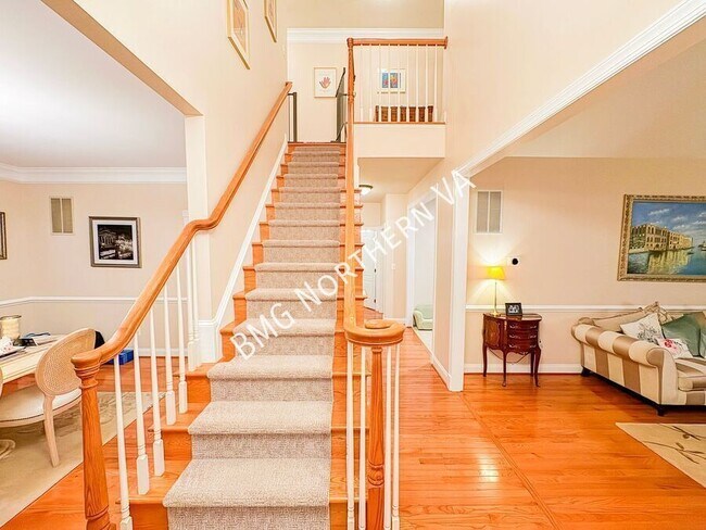 Foto del edificio - 25617 Creek Run Terrace