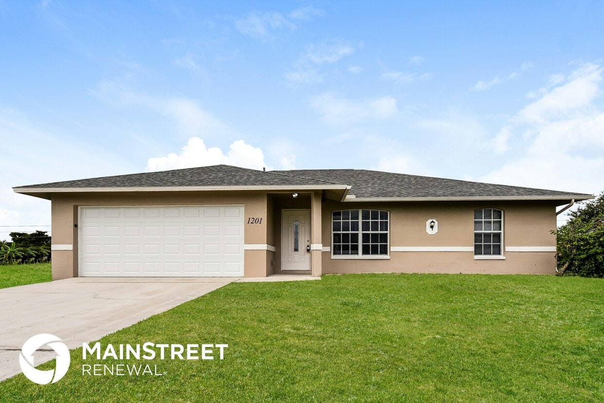 Primary Photo - 1201 NE 19th St