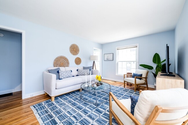 Building Photo - 511 Donna Dr