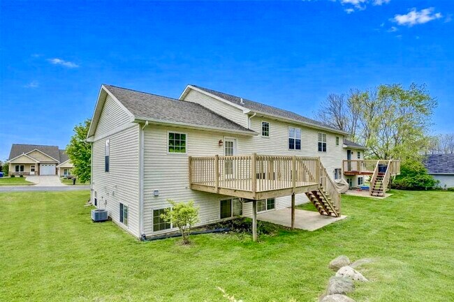 Foto del edificio - 1002 Severson Dr