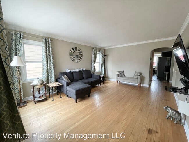 Building Photo - 4 br, 2 bath House - 3125 S 56th St