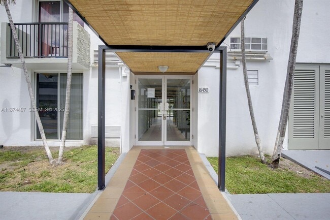 Building Photo - 16450 NW 2nd Ave