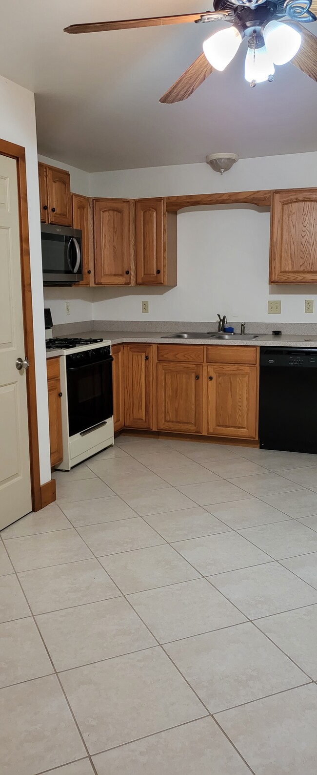 Kitchen - 38 Nolts Ln