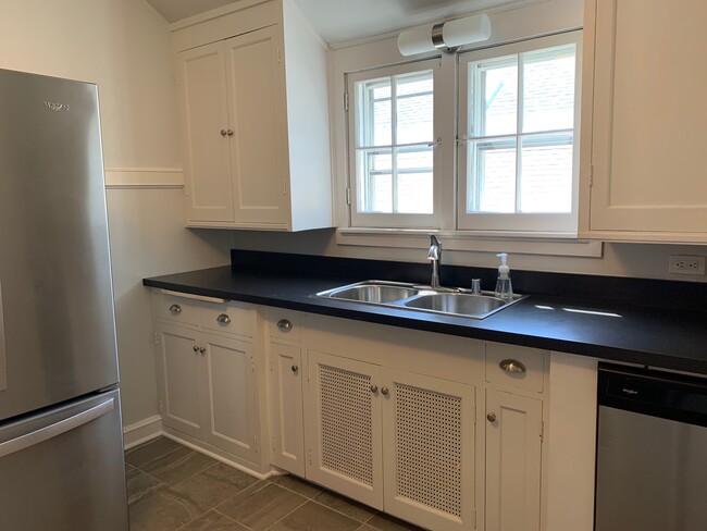 Foto del edificio - 963 N 70th St