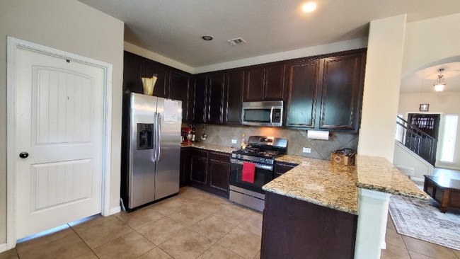 Building Photo - 8812 White Ibis Dr