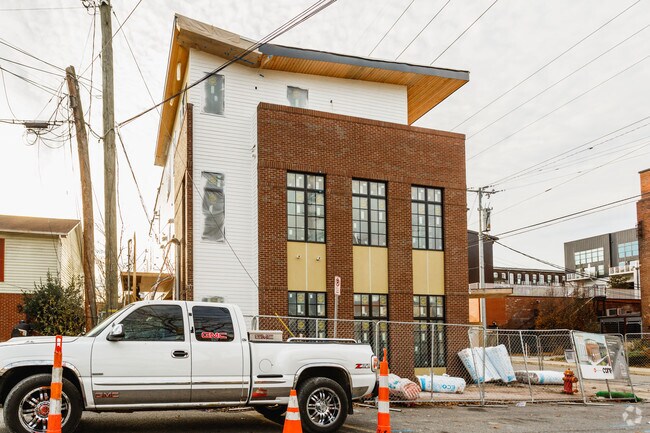 Foto del edificio - 7th and Taylor
