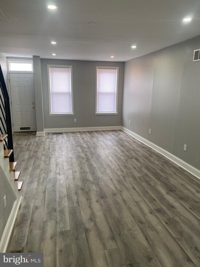 Foto del edificio - 3259 Chatham St