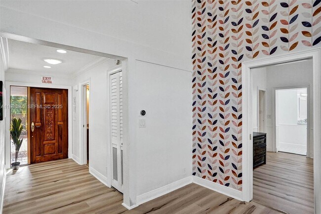 Foto del edificio - 2120 SW 28th Way