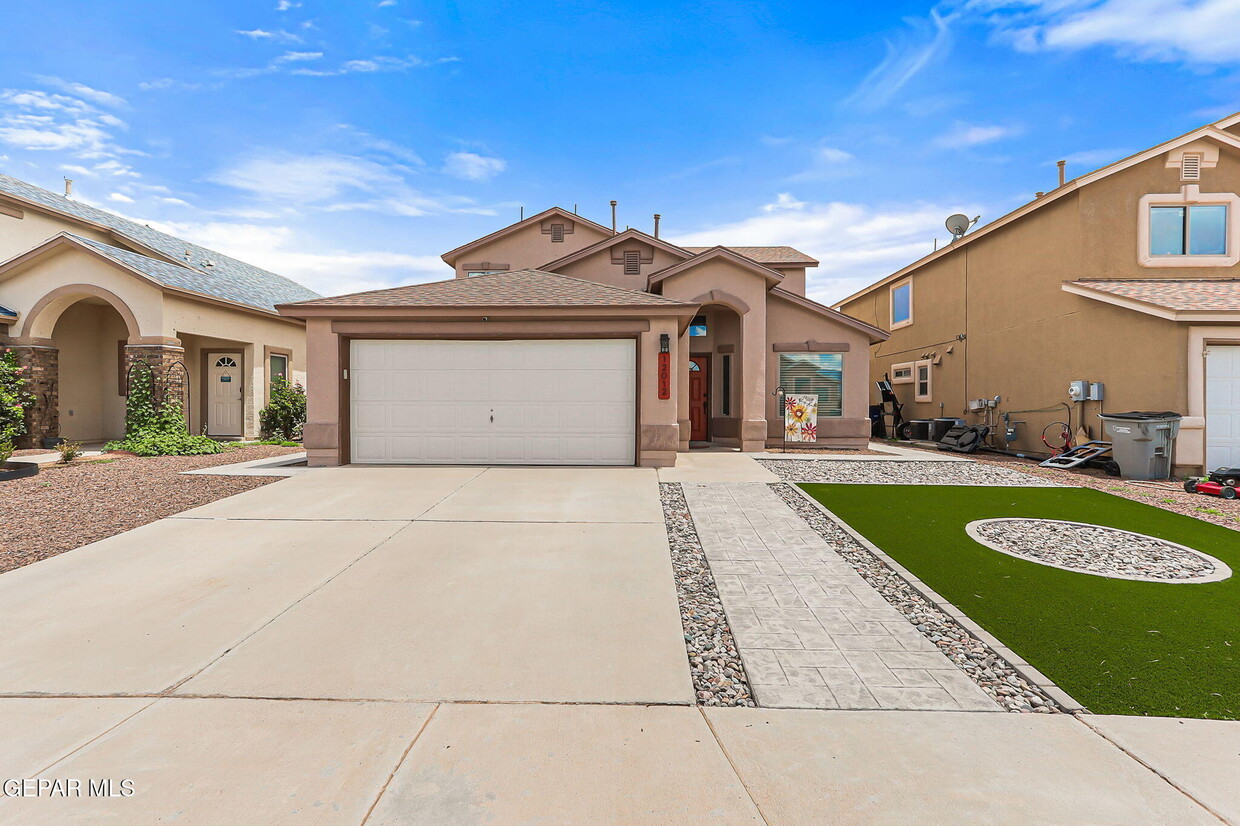 Foto principal - 12012 Copper Hill Pl