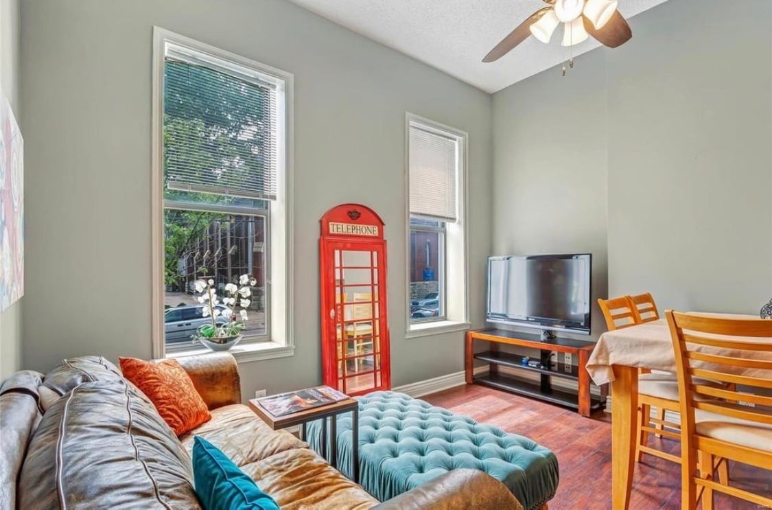 Living Room - 1119 Dolman St