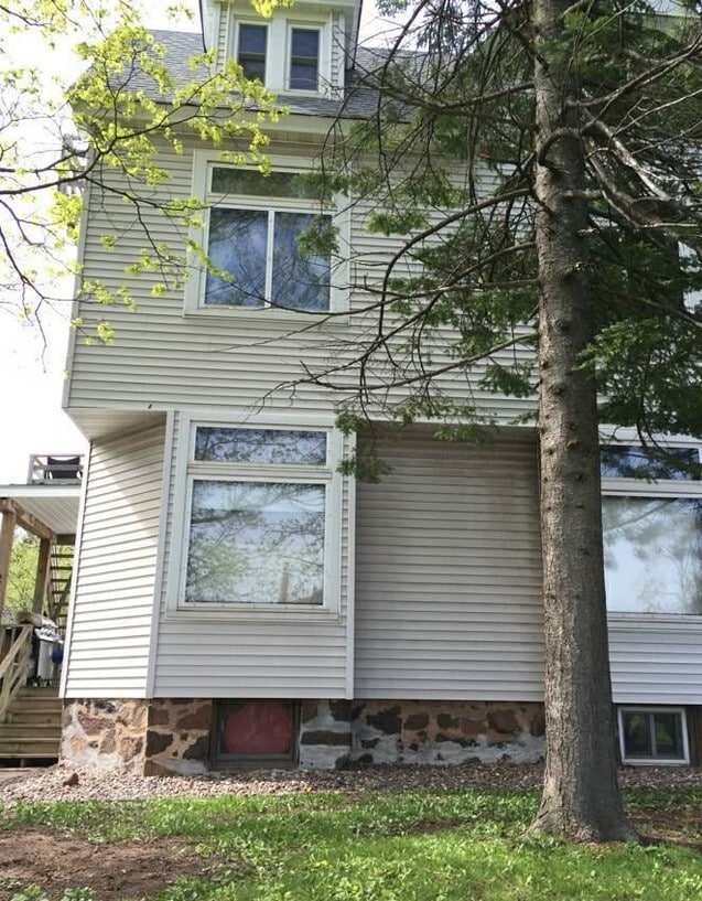 Primary Photo - 2125 E Superior St