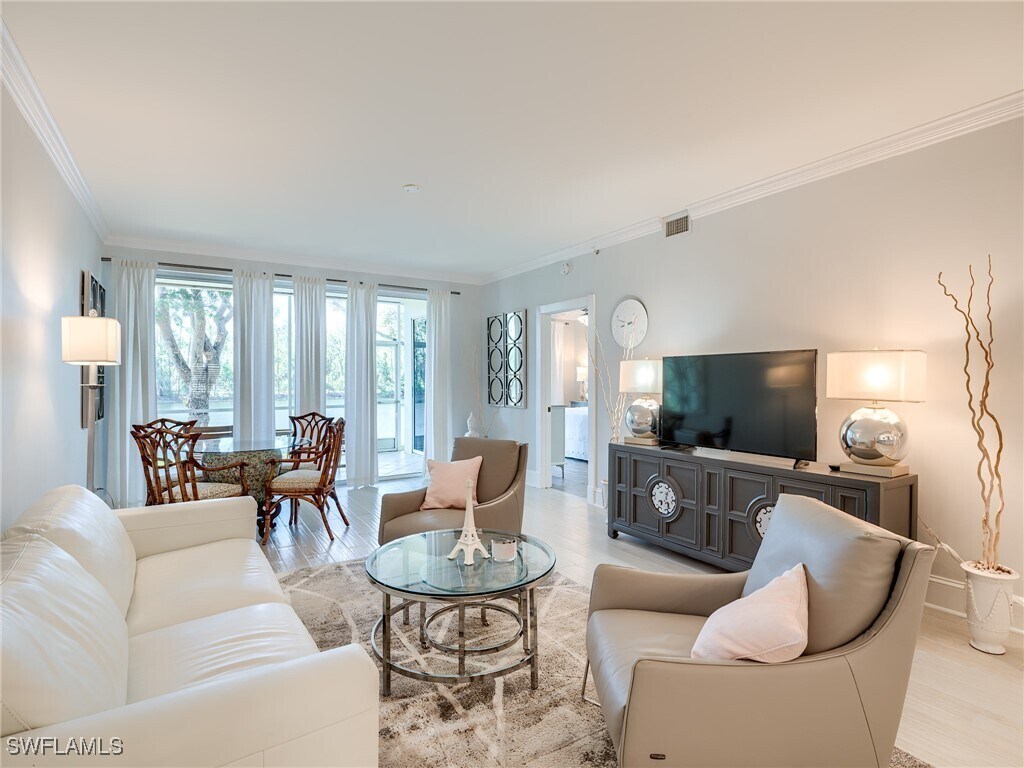 Foto principal - 1016 Manor Lake Dr