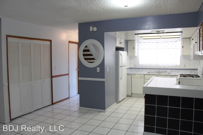 Building Photo - 2 br, 1.5 bath House - 859 RIPPLE WAY
