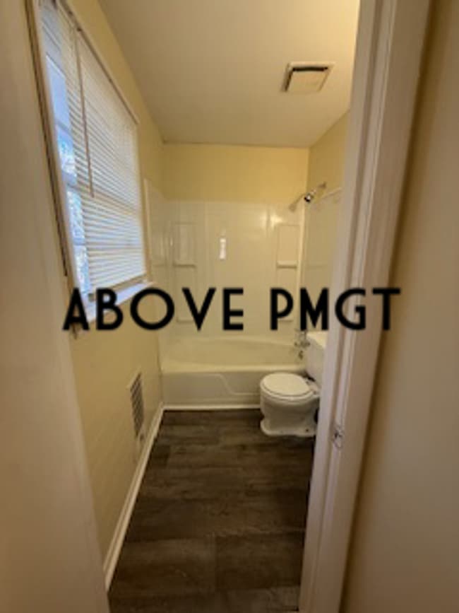 Foto del edificio - Renovated 1 bed, 1 bath duplex