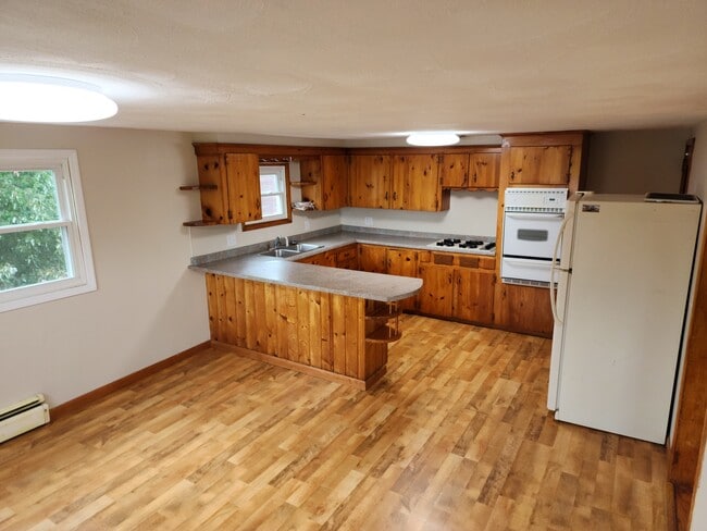 Building Photo - 601 Zimmer Ave