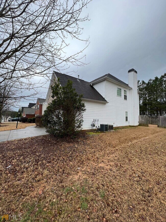 Building Photo - 2327 Shady Maple Trail