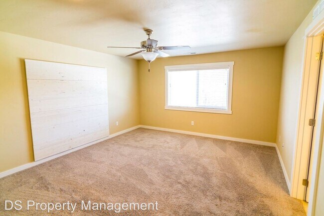 Foto del edificio - 3 br, 2.5 bath House - 8688 Utahna St