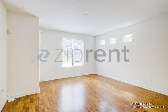 Building Photo - Unit 123