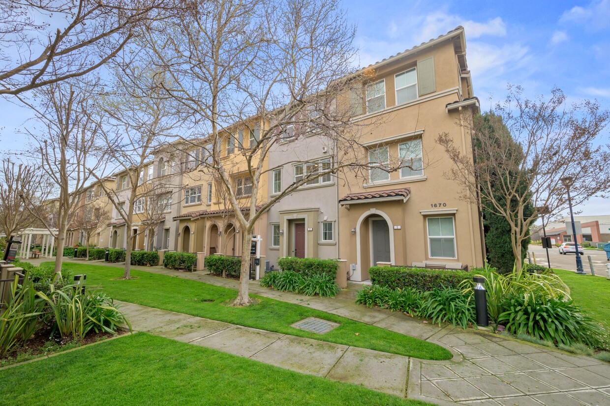 Foto principal - 1670 Avina Cir