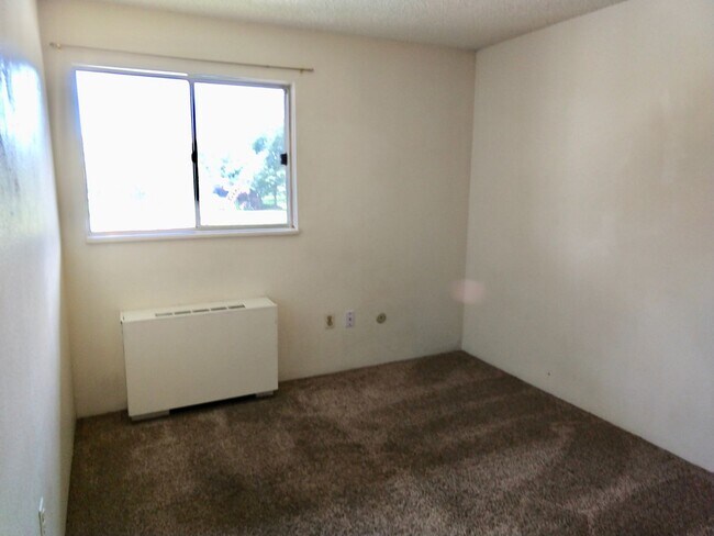 Foto del edificio - Updated 3 Bedroom Condo in the Wimbledon NOW AVAILABLE