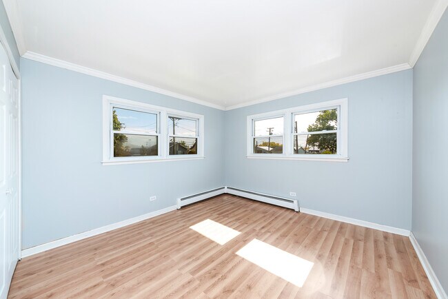 Building Photo - 9125 Sahler Ave