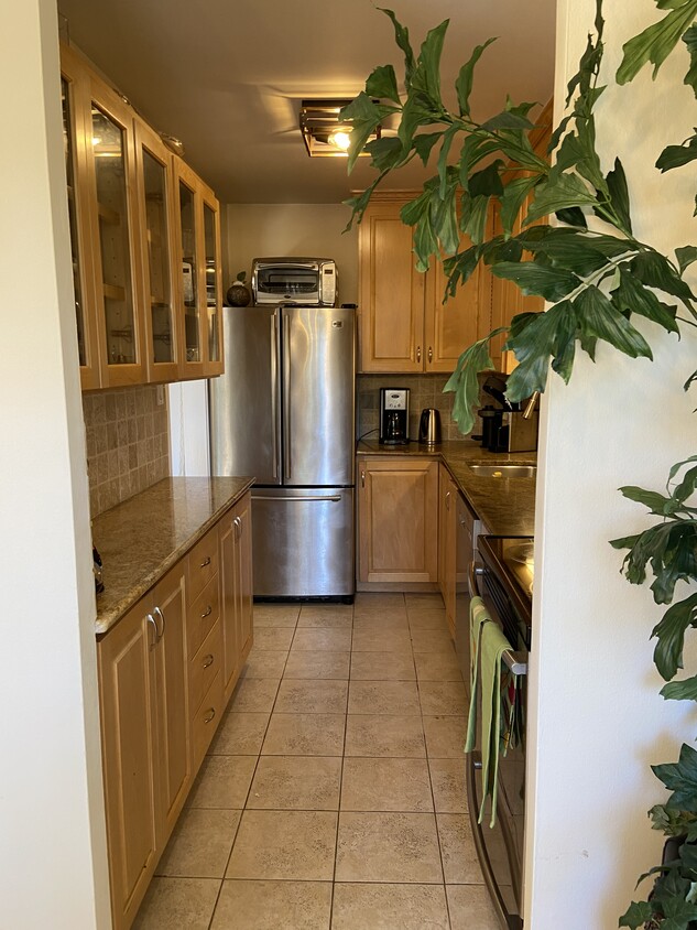 932 Peninsula Ave Unit Woodlake San Mateo, San Mateo, CA 94401 Condo