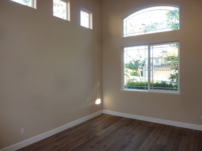 Building Photo - Stunning Single-Family House with a Backyard Oasis in a exclusive Gated Community of Serrano