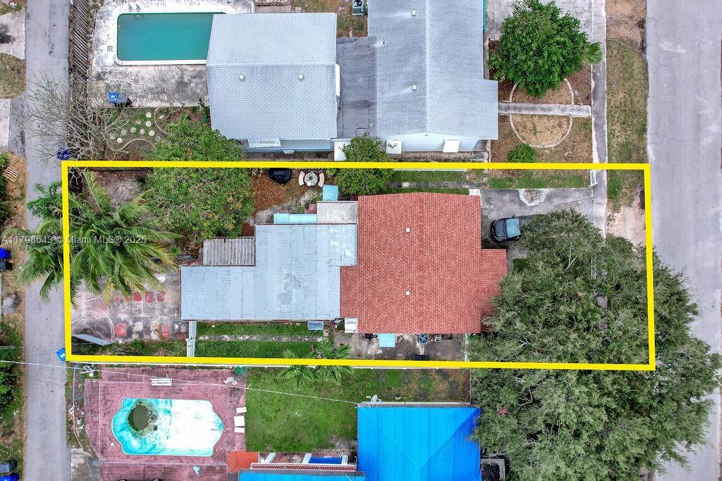 Foto principal - 2419 Coolidge St