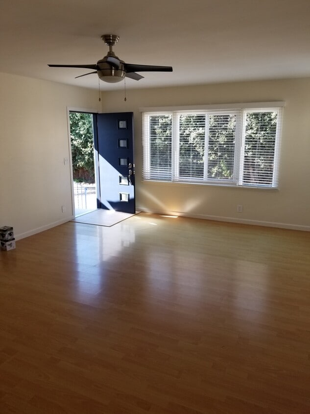 Foto principal - 2574 Broadway