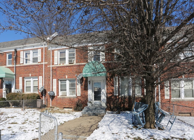 Building Photo - 1336-1344 Bryant St NE