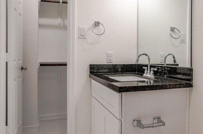 Foto del edificio - 5007 Mallow St