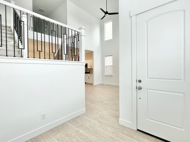 Foto del edificio - Gorgeous Townhome at Mountain Ridge!