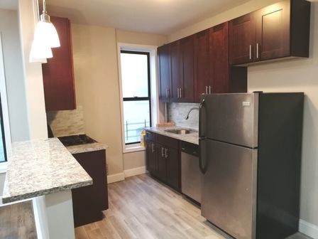 Foto principal - 545 46th St