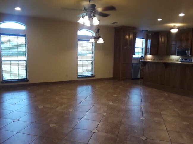 Foto del edificio - 1800 County Road 4817