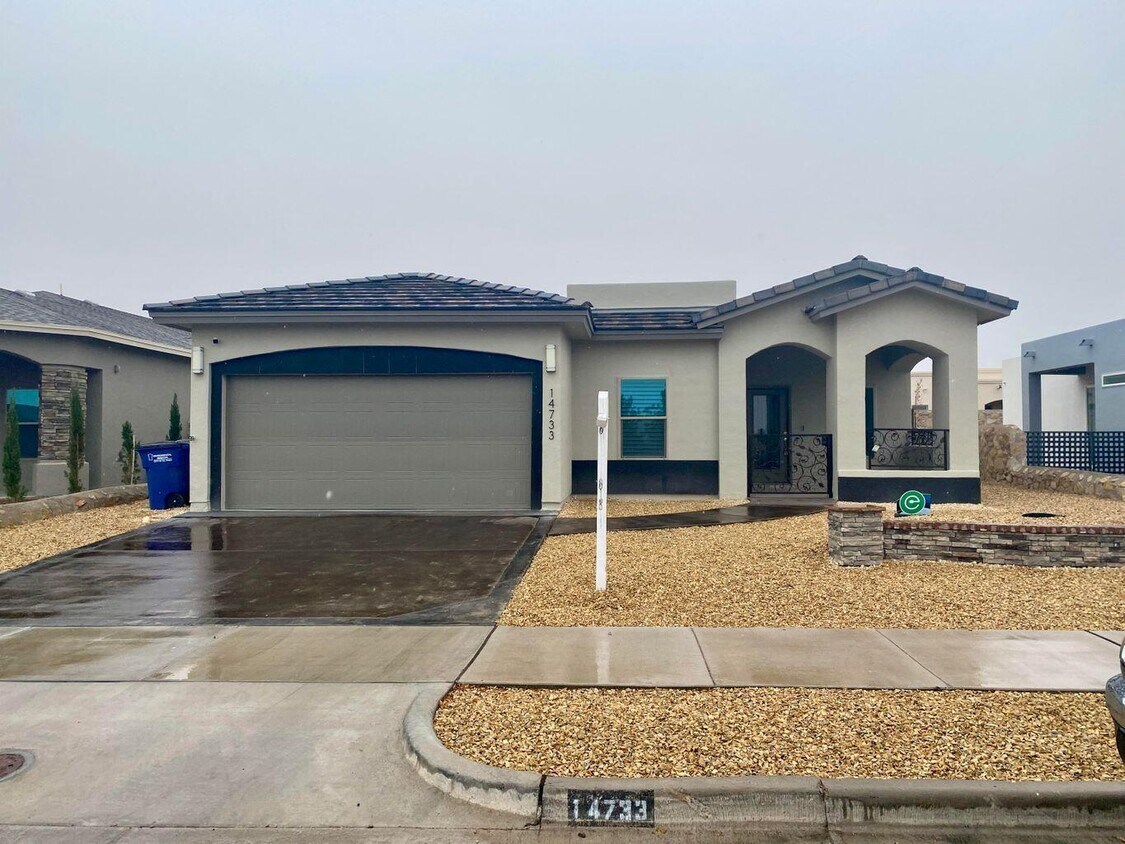 14733 Sunny Land, El Paso, TX 79938 House for Rent in El Paso, TX