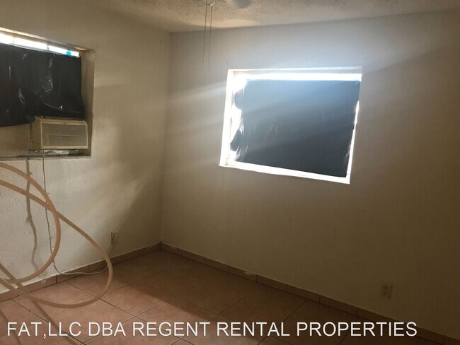 Foto del edificio - 3 br, 1 bath House - 700 NW 14 WAY