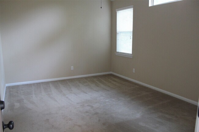 Foto del edificio - 22 Cheswood Manor Drive