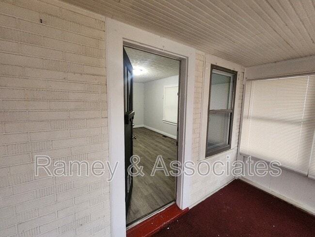 Foto del edificio - 1490 Clara Ave